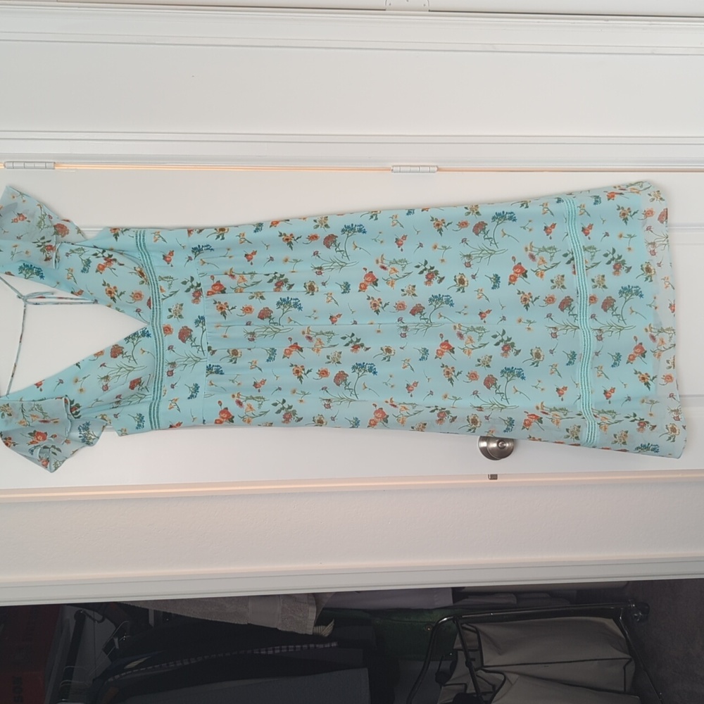 Midi floral dress deep v